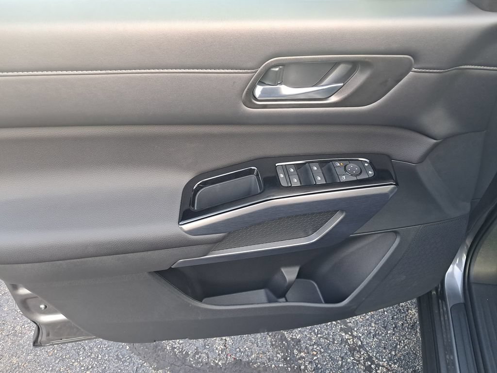 New 2026 Nissan Pathfinder SL AWD/4WD image 11