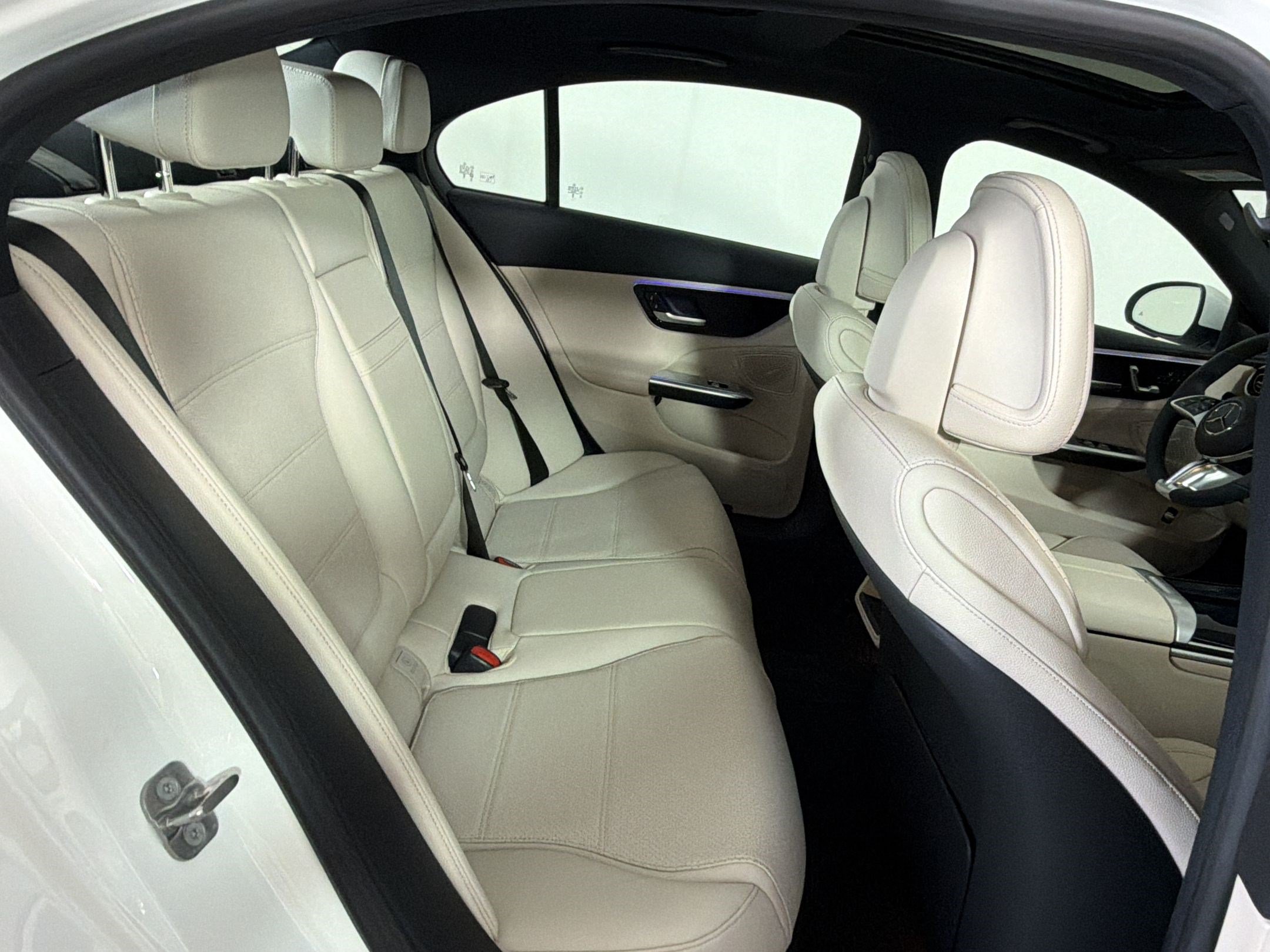 New 2026 Mercedes-Benz C 300 4MATIC Sedan image 30