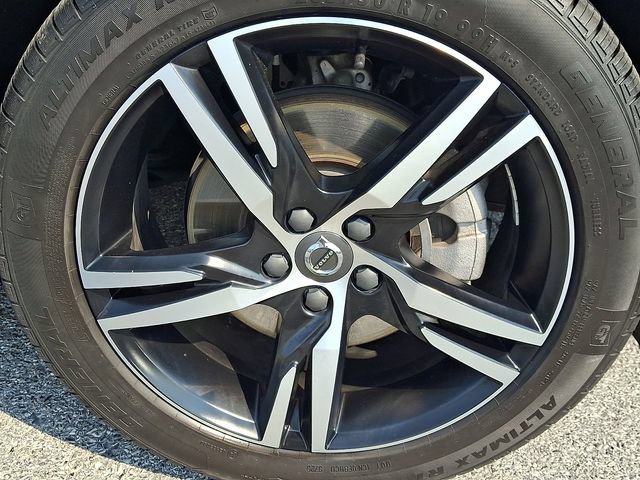 Used 2021 Volvo XC40 T5 R-Design w/ Advanced Package AWD/4WD image 8
