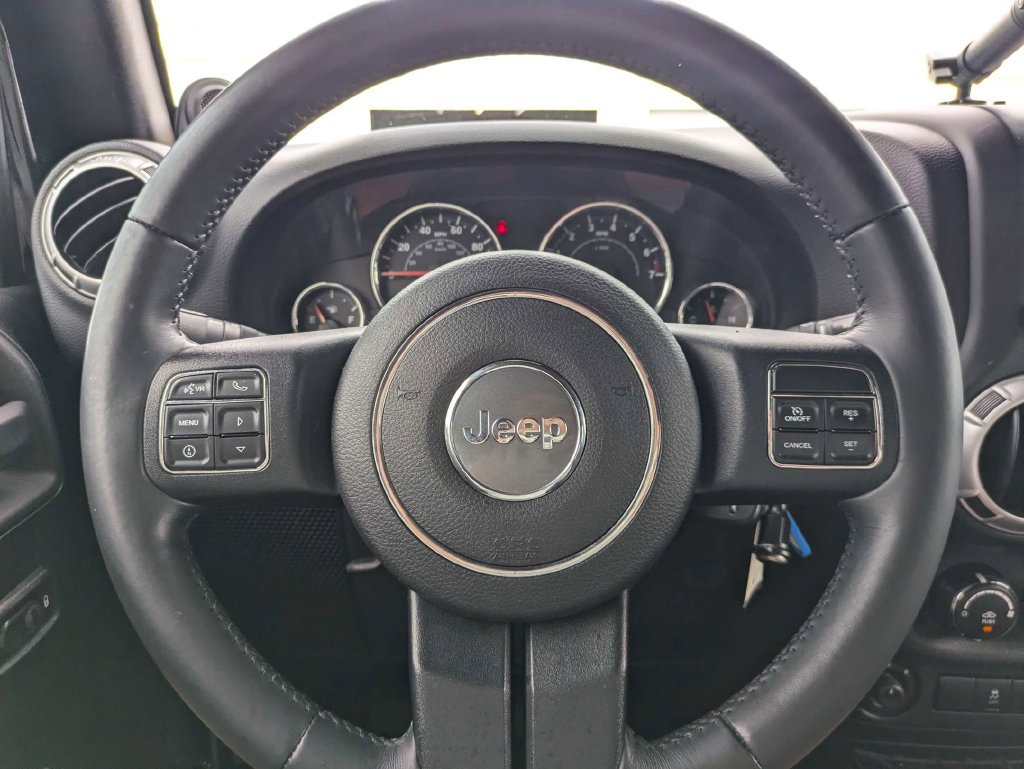 Used 2014 Jeep Wrangler Unlimited Rubicon w/ Connectivity Group AWD/4WD image 25