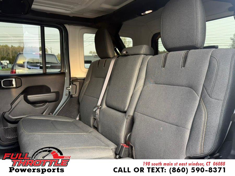 Used 2024 Jeep Wrangler Unlimited w/ Convenience Group image 17