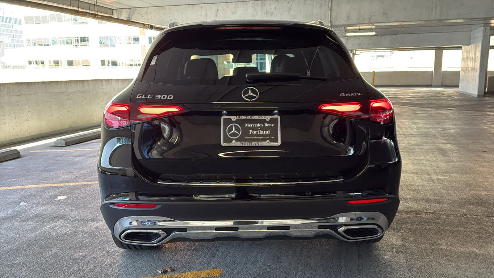 Used 2025 Mercedes-Benz GLC 300 4MATIC image 7