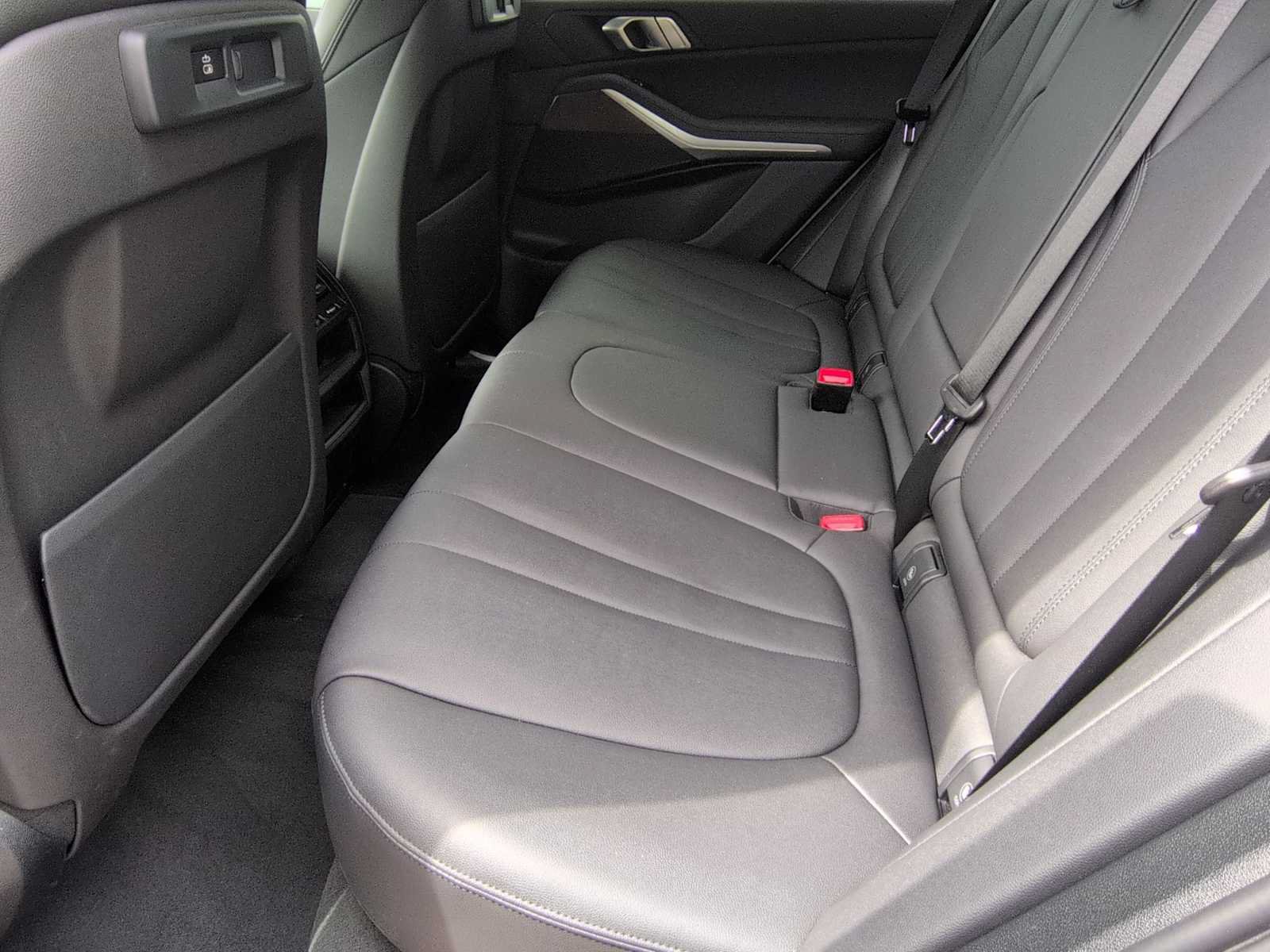 Used 2022 BMW X5 sDrive40i w/ Parking Assistance Package RWD image 19
