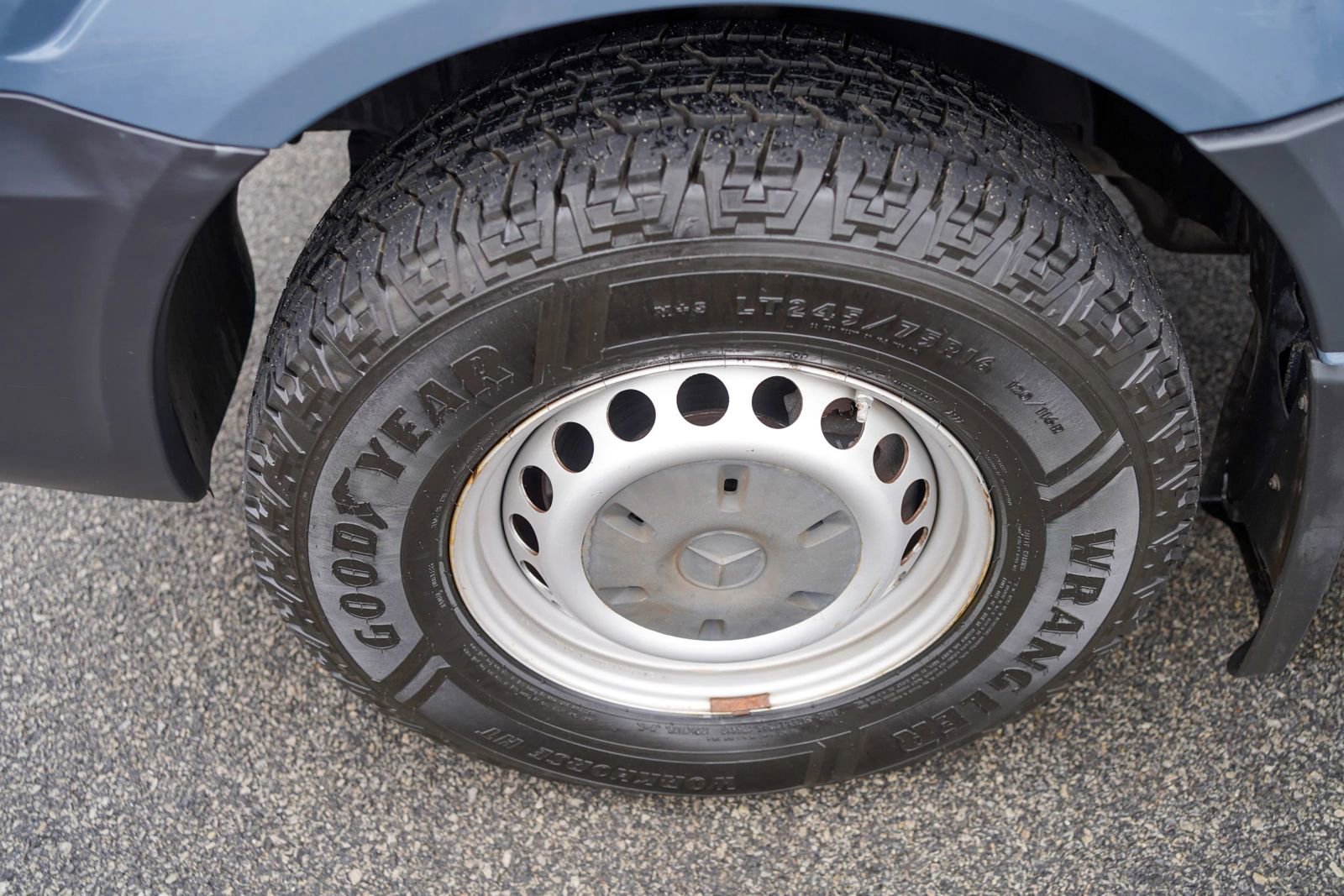 Used 2018 Mercedes-Benz Sprinter 2500 image 18