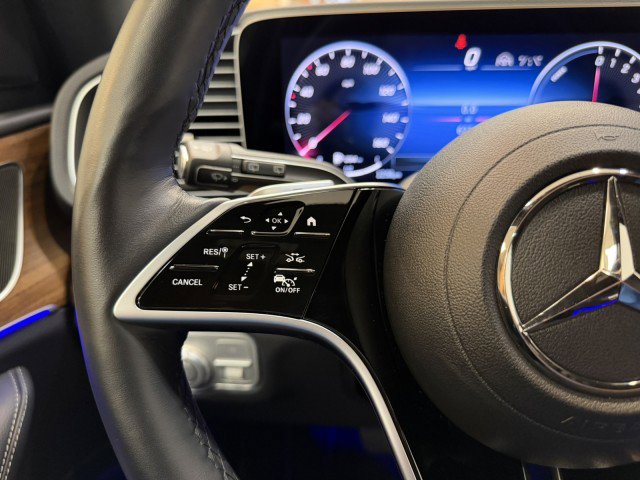 Used 2025 Mercedes-Benz GLE 450e 4MATIC w/ Driver Assistance Package image 17