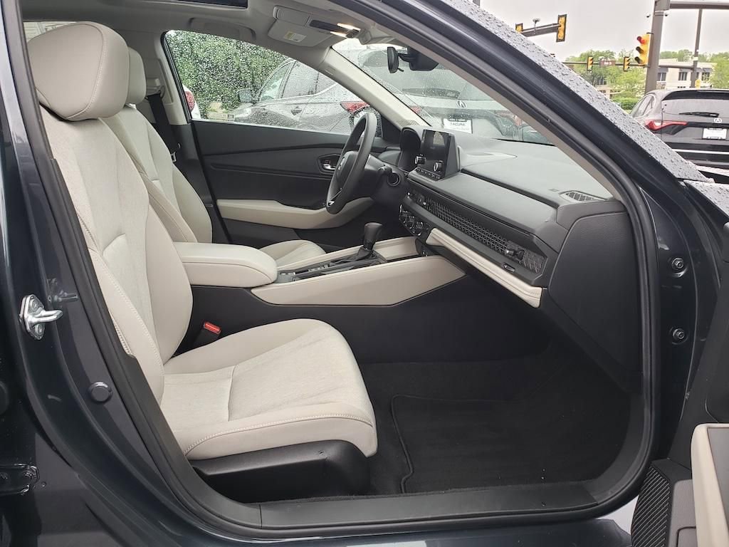 Used 2024 Honda Accord EX image 18