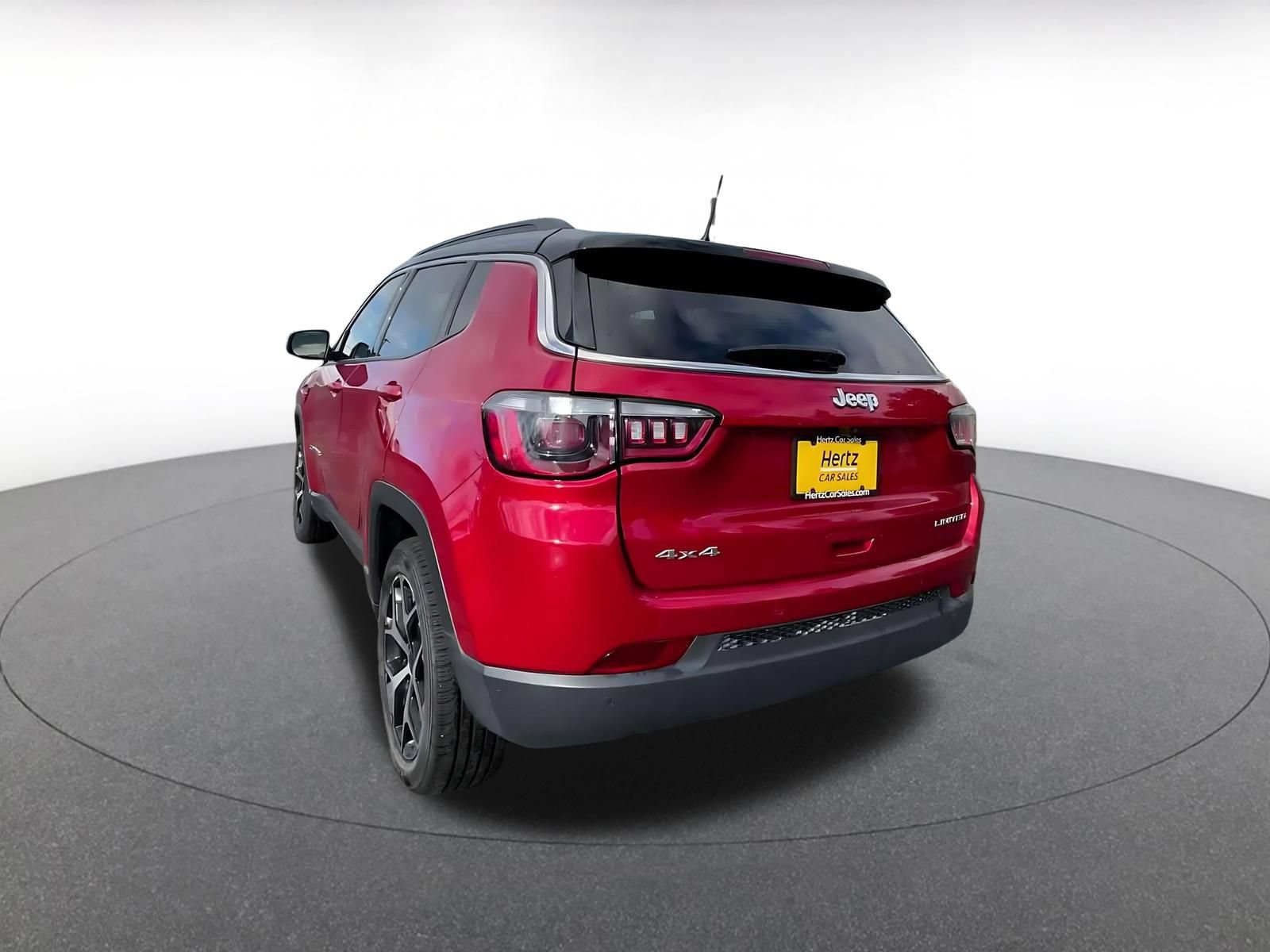 Used 2025 Jeep Compass Limited AWD/4WD image 10