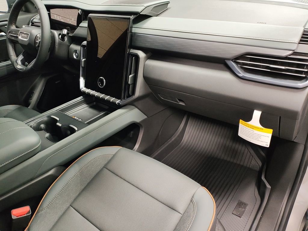 New 2026 GMC Acadia AT4 w/ LPO, Floor Liner Package image 8