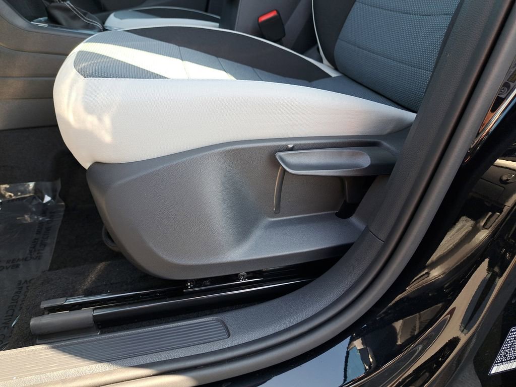 New 2025 Volkswagen Taos S image 36