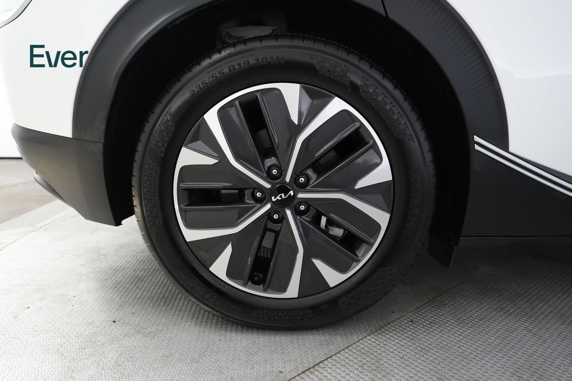Used 2024 Kia EV6 Light RWD image 22
