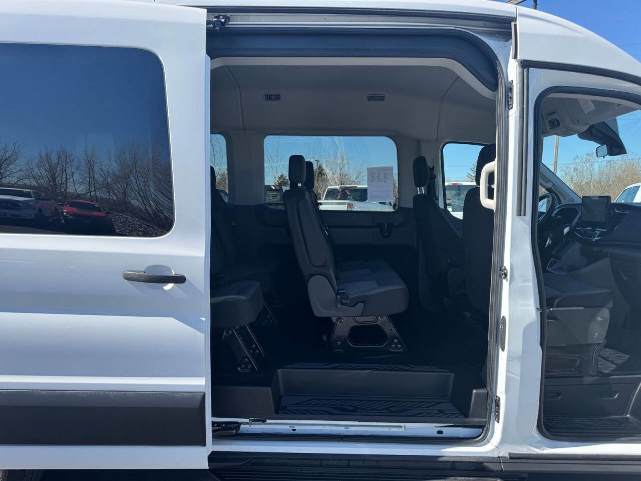 Used 2024 Ford Transit 350 XLT image 28