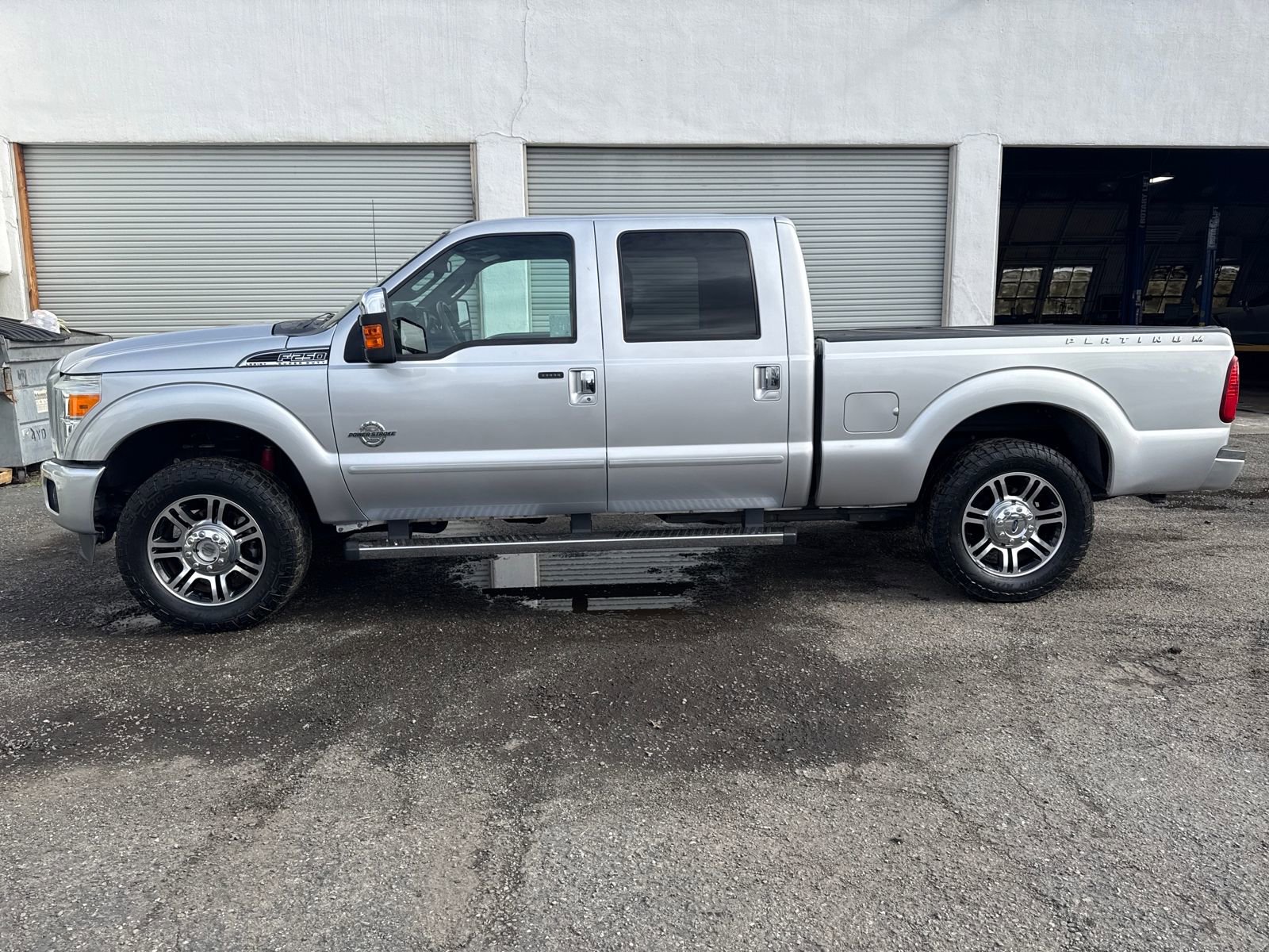 Used 2015 Ford F250 Platinum w/ FX4 Off-Road Package image 2