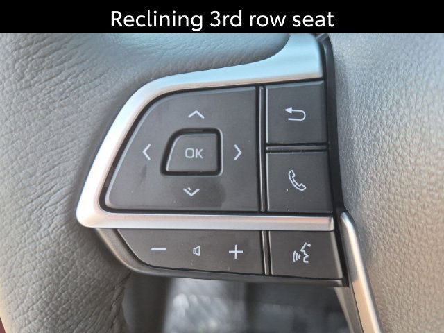 Certified 2026 Toyota Sienna XLE FWD image 17
