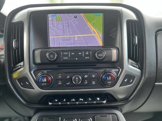 Used 2015 Chevrolet Silverado 2500 LT w/ LT Convenience Package image 17