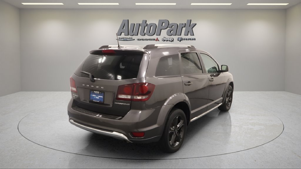 Used 2020 Dodge Journey Crossroad FWD image 7