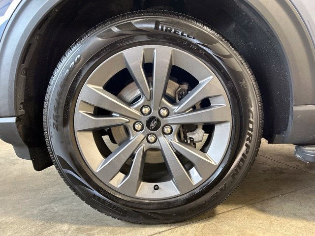 Used 2021 Ford Explorer XLT w/ Equipment Group 202A AWD/4WD image 9