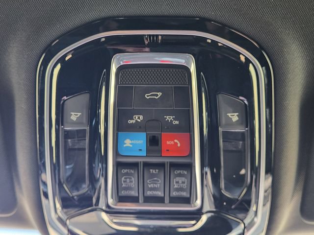 Certified 2021 Jeep Grand Cherokee L Overland w/ Luxury Tech Group IV AWD/4WD image 33
