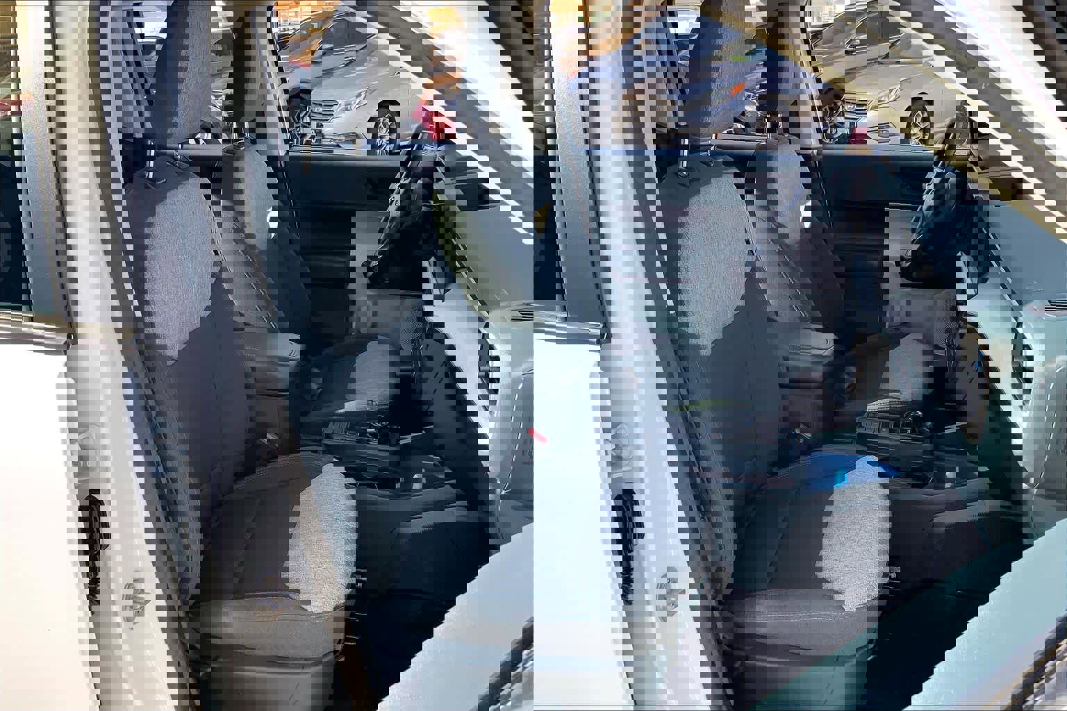 Used 2025 Ford Maverick XLT w/ Equipment Group 302A image 9