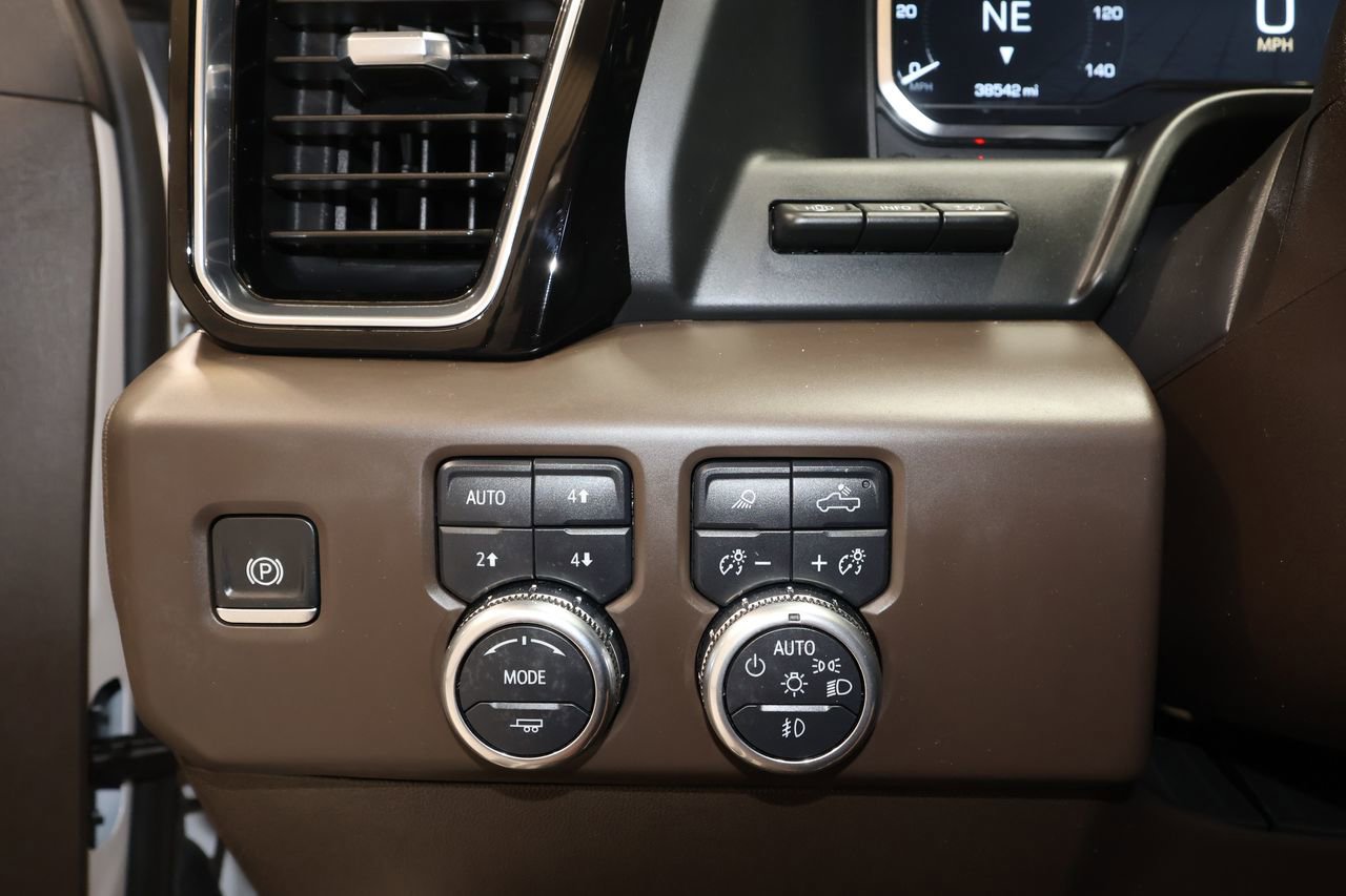 Certified 2024 GMC Sierra 1500 Denali w/ Denali Reserve Package AWD/4WD image 11