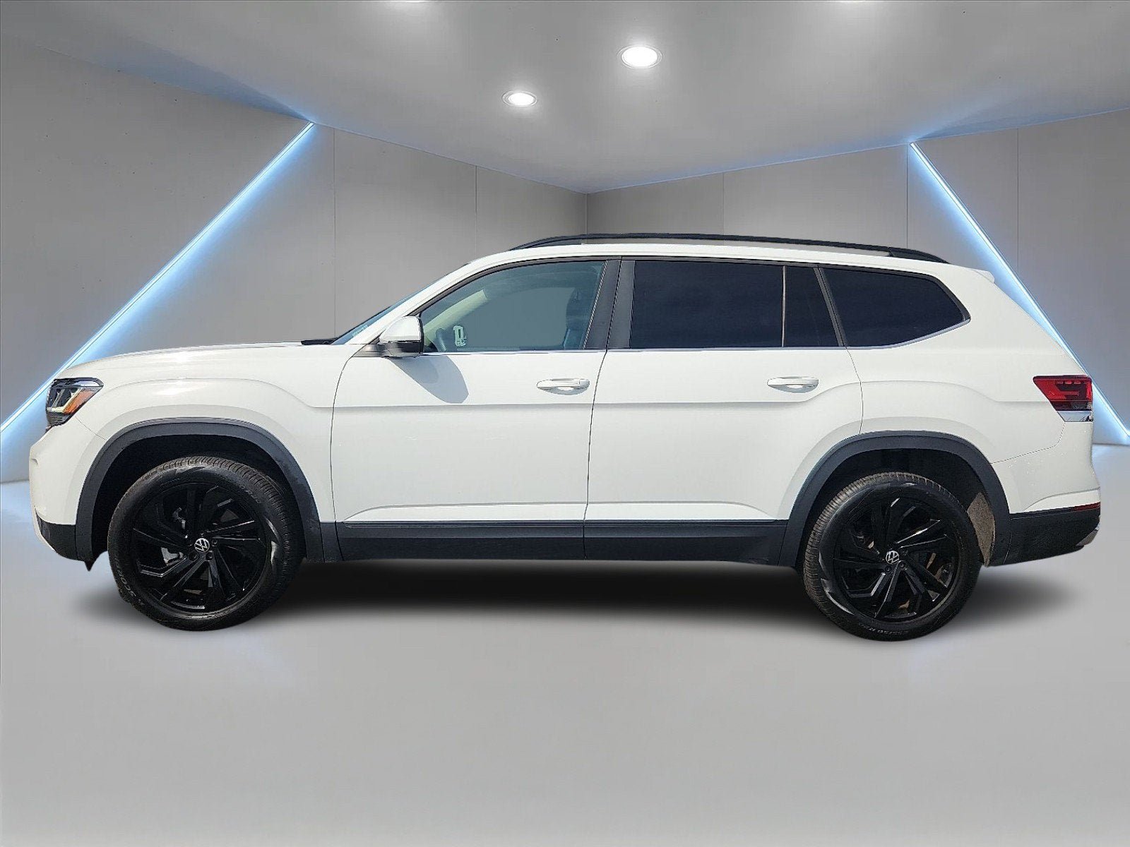 Certified 2023 Volkswagen Atlas SE w/ Panoramic Sunroof Package AWD/4WD image 7