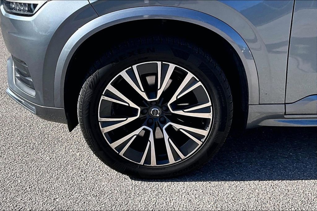 Used 2020 Volvo XC90 T6 Momentum w/ Protection Package Premier AWD/4WD image 13
