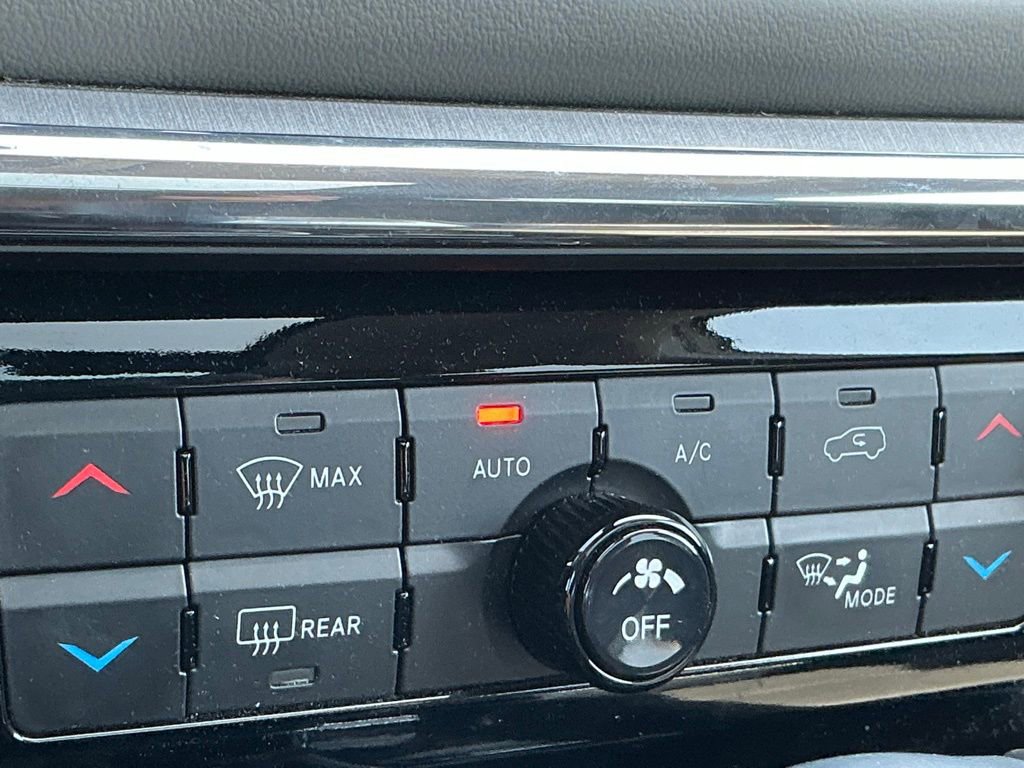 Used 2022 Jeep Compass Limited w/ Sun and Sound Group AWD/4WD image 18