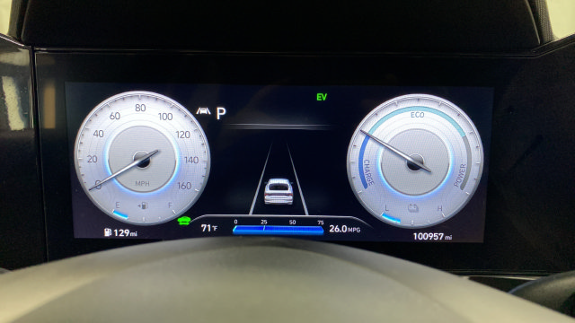 Used 2023 Hyundai Elantra Limited w/ Cargo Package FWD image 17