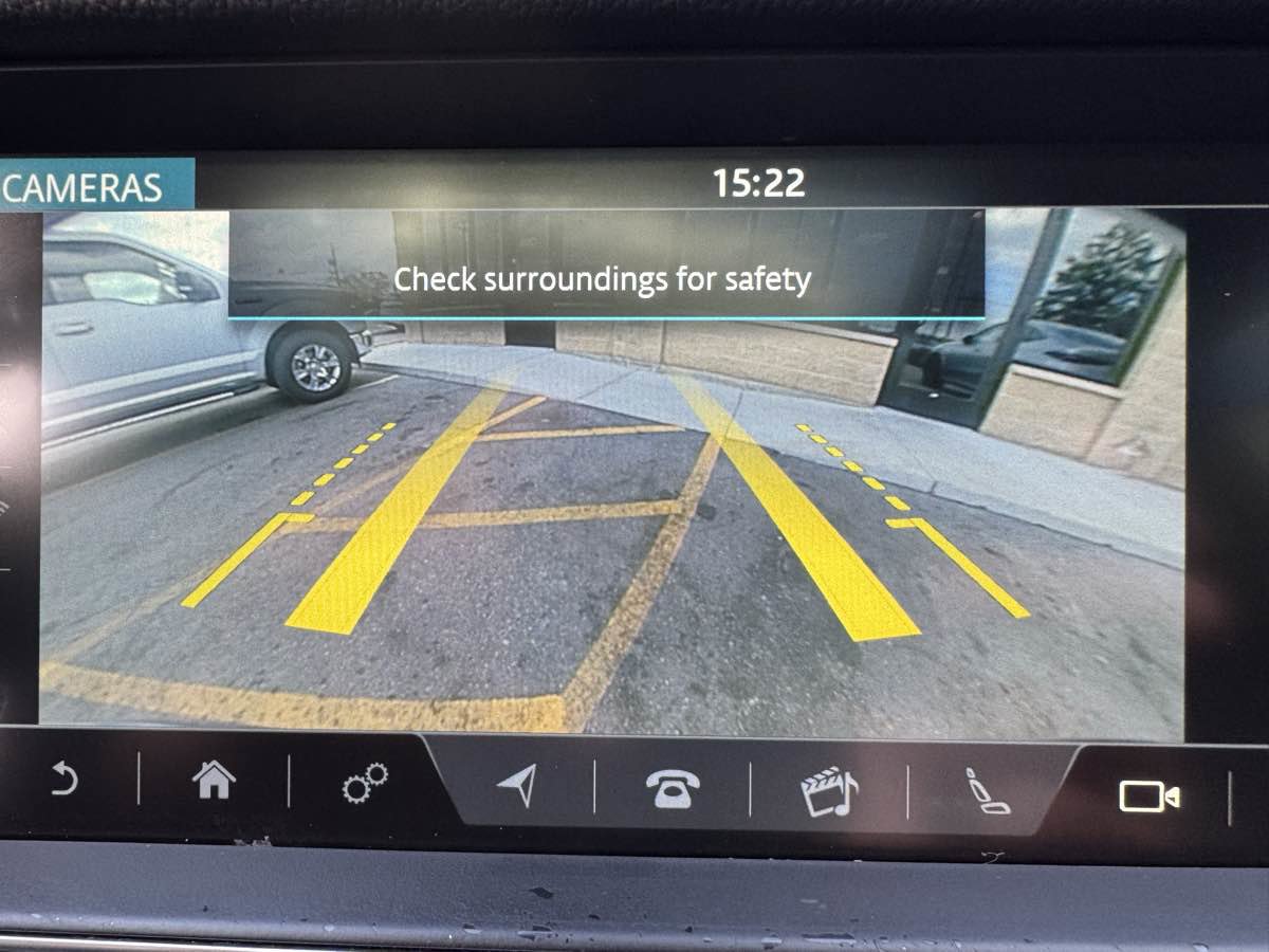 Used 2016 Jaguar XF S image 21