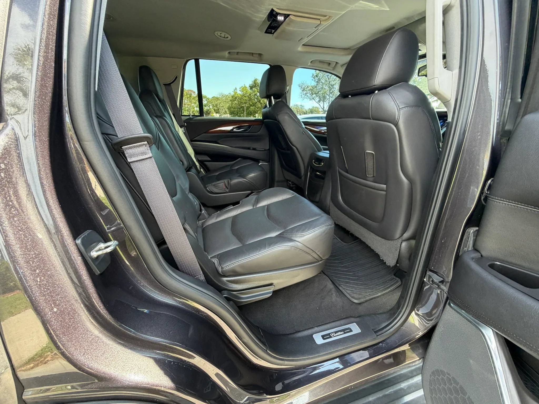 Used 2016 Cadillac Escalade Luxury RWD image 19