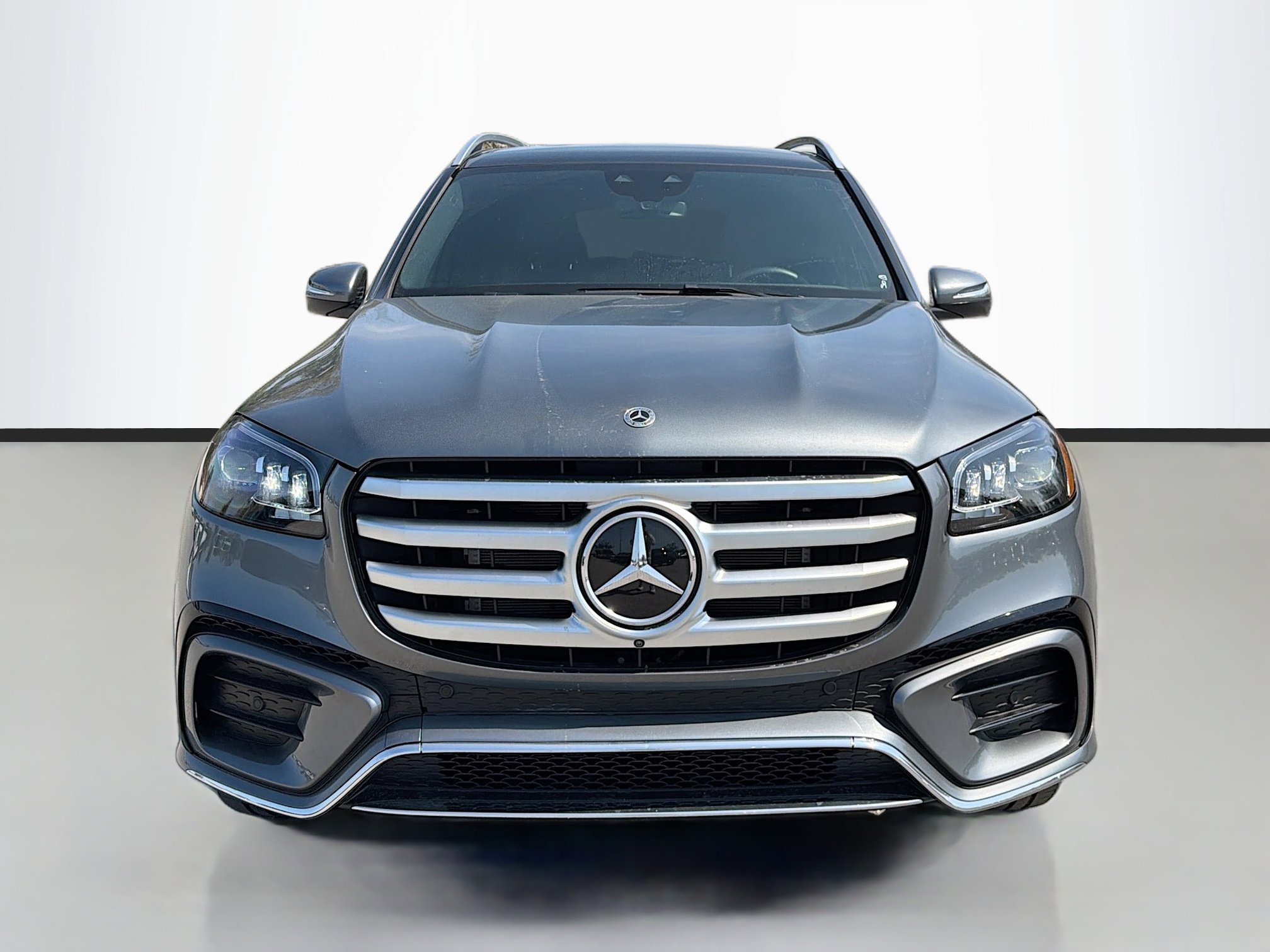 Used 2025 Mercedes-Benz GLS 450 4MATIC w/ AMG Line Exterior image 8
