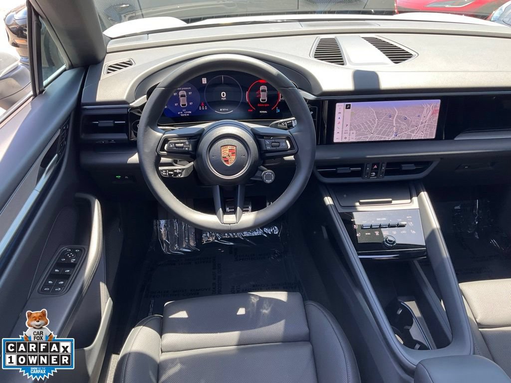 Used 2025 Porsche Macan 4S Electric AWD/4WD image 36