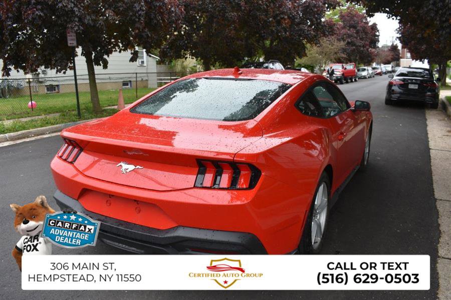 Used 2026 Ford Mustang Premium RWD image 5