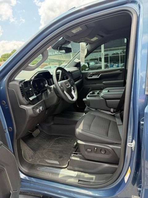 Used 2026 GMC Sierra 1500 Elevation w/ LPO, Elevation Black Package AWD/4WD image 9