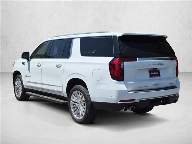 Used 2025 GMC Yukon XL Denali AWD/4WD image 8