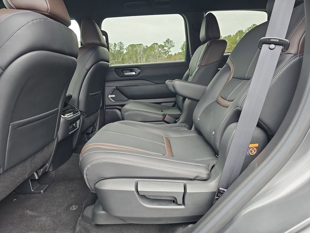 New 2026 Nissan Armada SL w/ Captain's Chari Seat Package AWD/4WD image 19