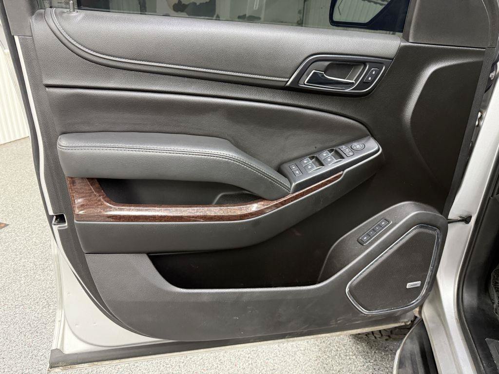 Used 2020 GMC Yukon XL SLT AWD/4WD image 31