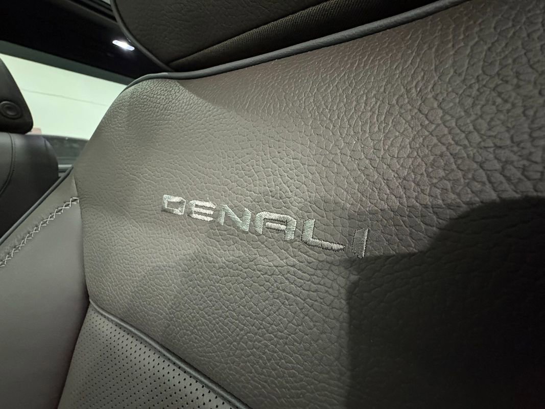 Used 2023 GMC Yukon Denali w/ LPO, Floor Liner Package AWD/4WD image 12