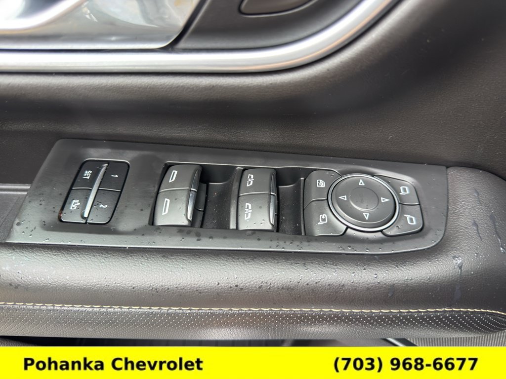 Used 2021 Chevrolet Tahoe Premier w/ Premium Package AWD/4WD image 19