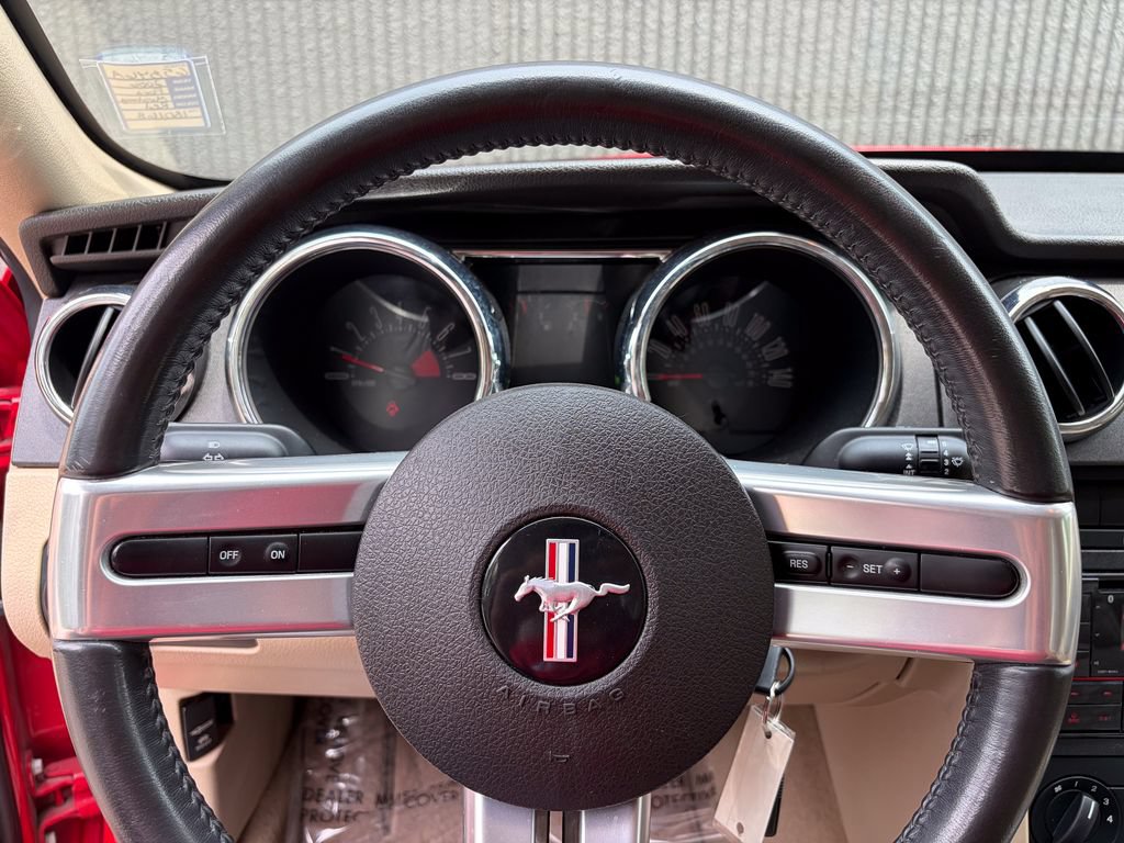 Used 2006 Ford Mustang GT RWD image 28