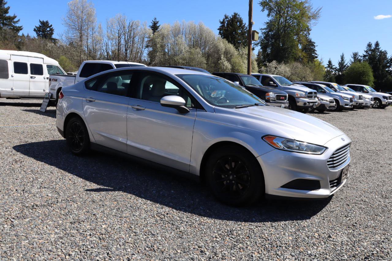 Used 2015 Ford Fusion S FWD image 5