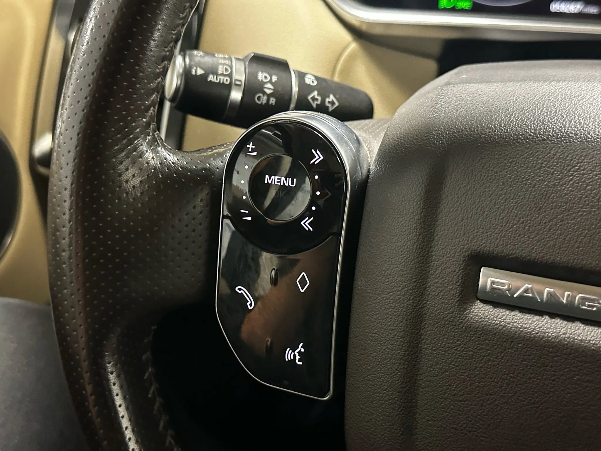 Used 2019 Land Rover Range Rover Sport HSE image 31