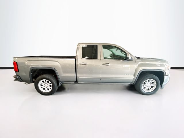 Used 2017 GMC Sierra 1500 SLE w/ SLE Value Package AWD/4WD image 5