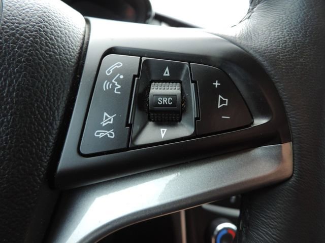 Used 2022 Chevrolet Trax LT w/ LT Convenience Package image 29