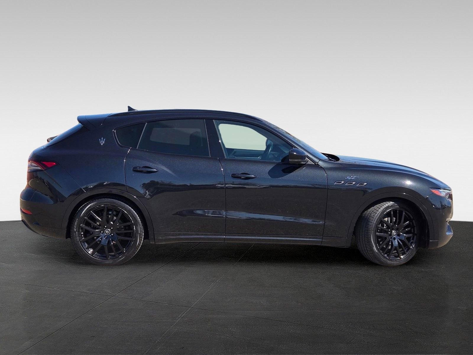 Used 2022 Maserati Levante GT image 3