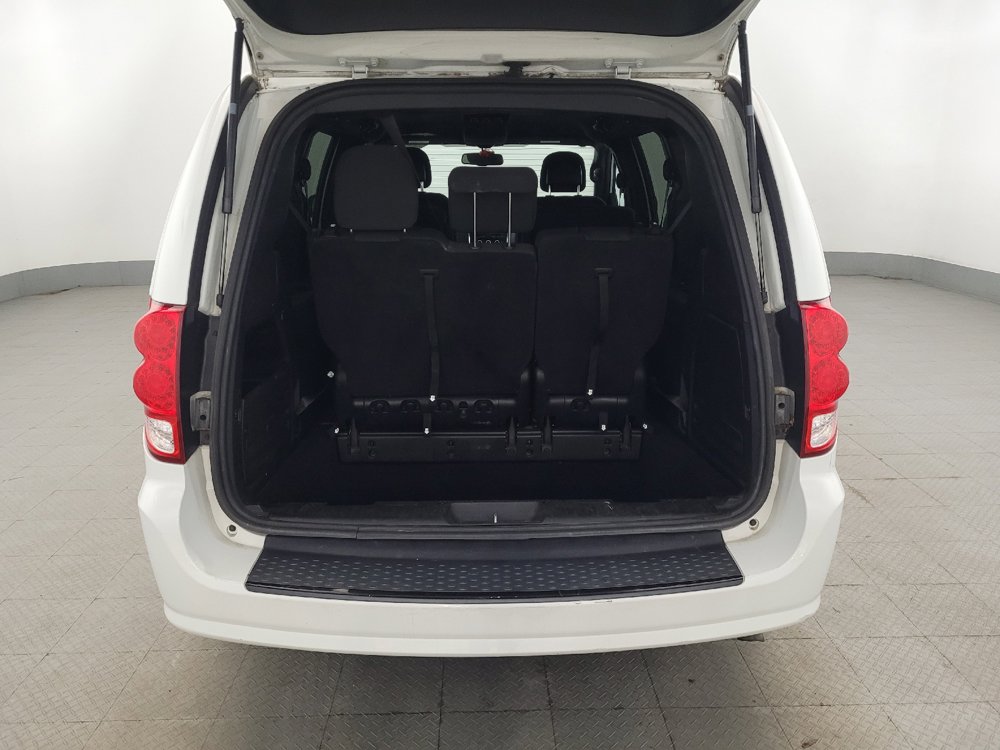 Used 2018 Dodge Grand Caravan SE FWD image 29
