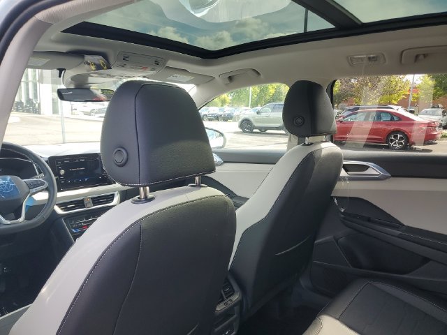 New 2027 Volkswagen Taos SE AWD/4WD image 10