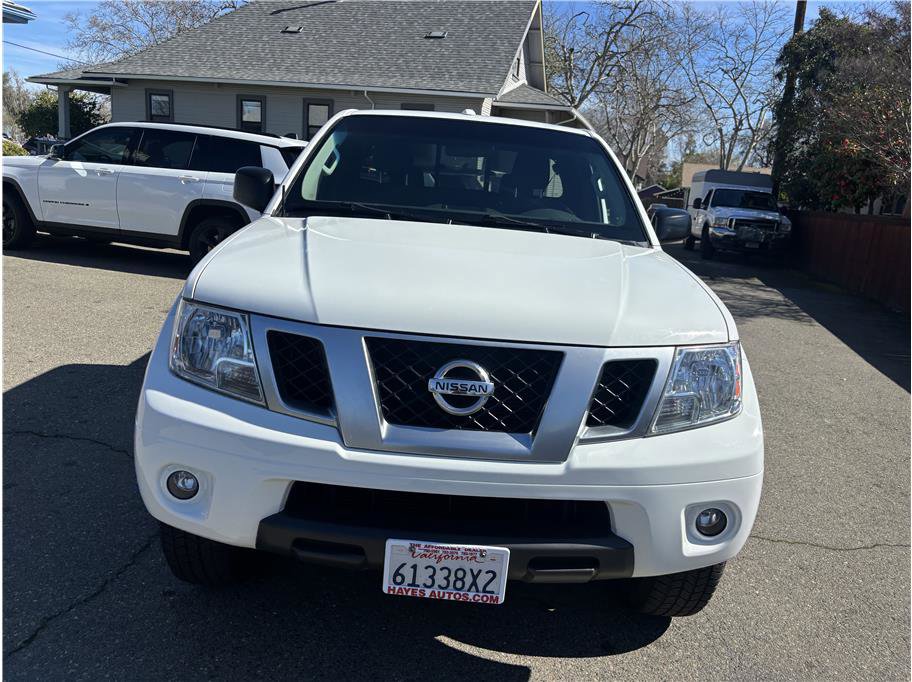 Used 2016 Nissan Frontier Desert Runner image 2