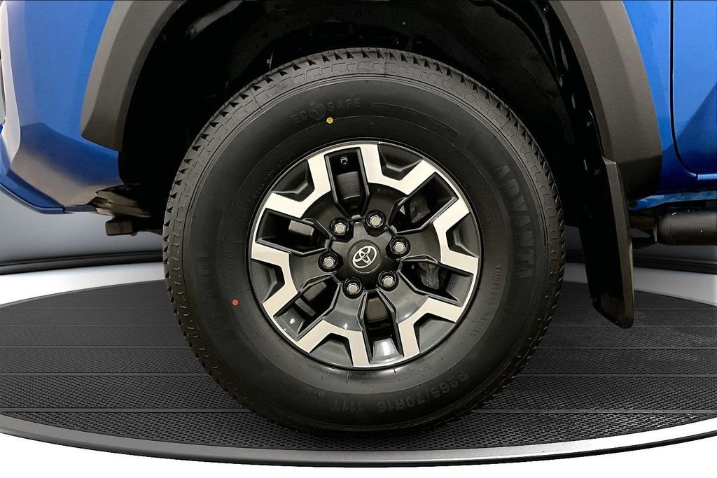Used 2017 Toyota Tacoma TRD Off-Road w/ Tow Package AWD/4WD image 32