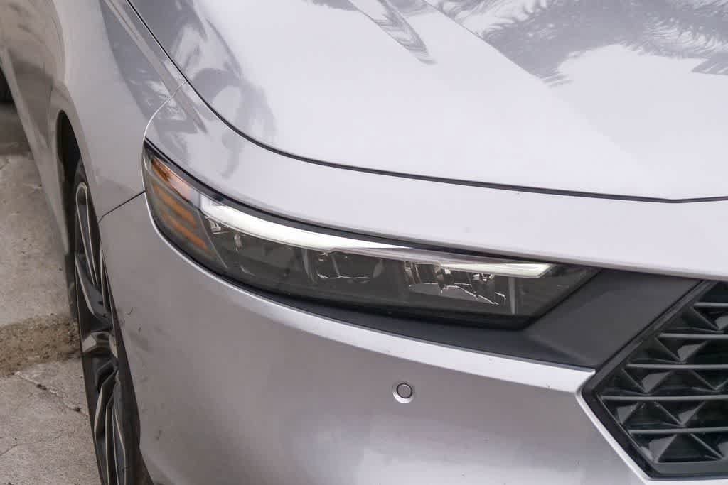 Used 2023 Honda Accord Touring image 4