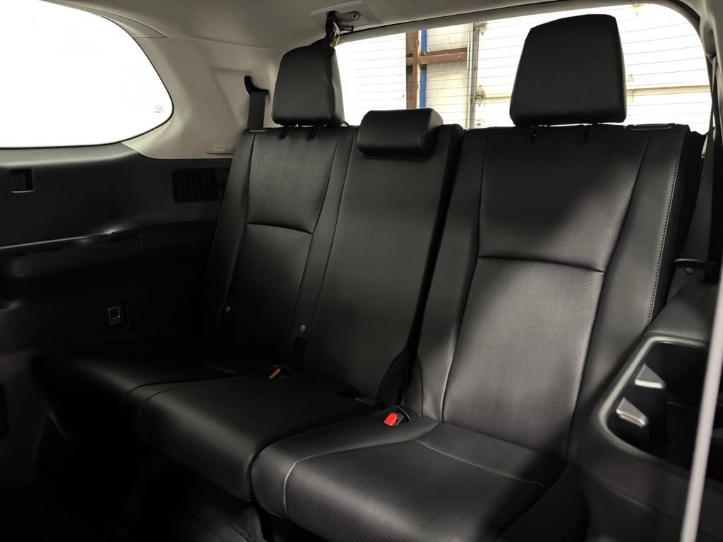 Used 2026 Toyota Grand Highlander AWD image 54
